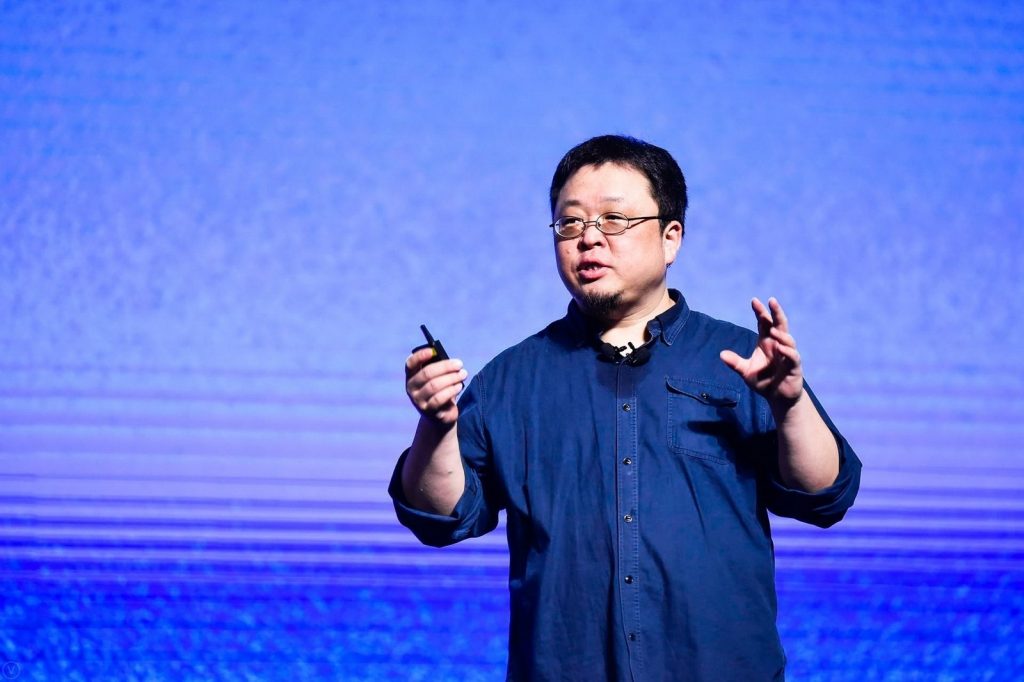 罗老师还完债继续做手机？本人回应：让人向往